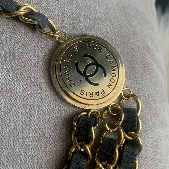 Chanel 31 rue cambon  Paris chain belt with Chanel coin keychain removable set - Picture 4 of 14
